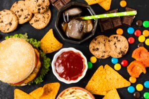Lei vai proibir alimentos ultraprocessados em refeições escolares na Califórnia