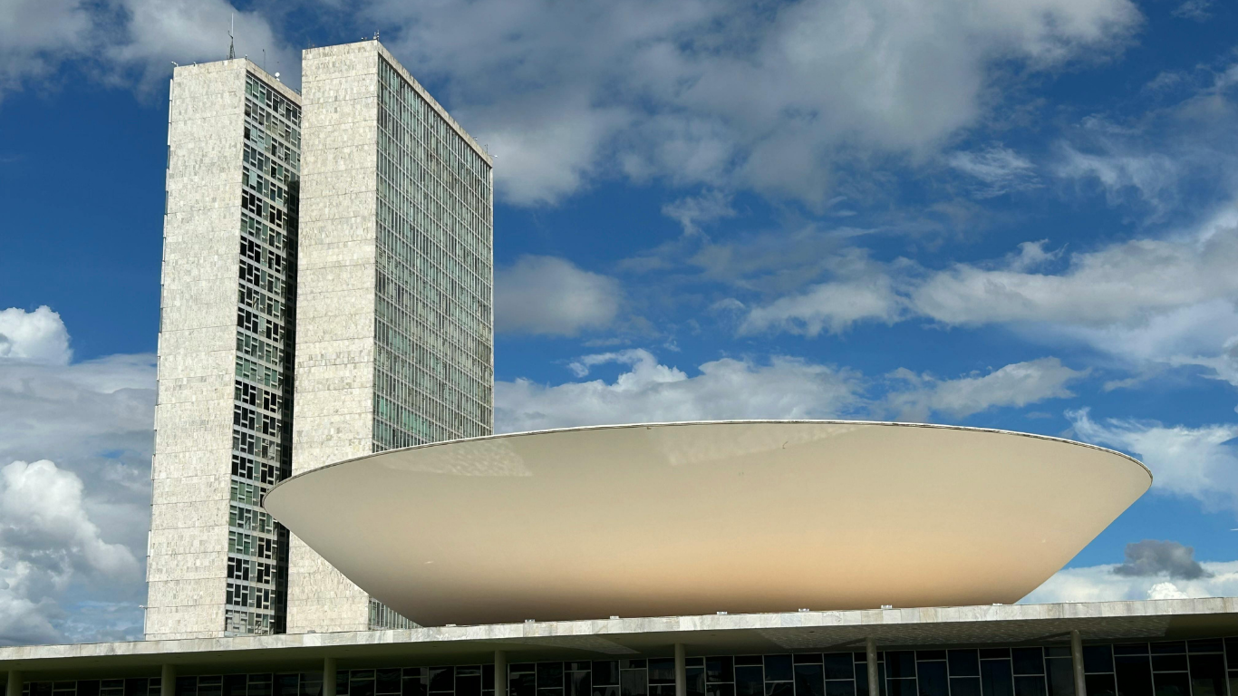 Endurecimento da legislação: Câmara dos deputados debate crime de adulteração de alimentos no Brasil