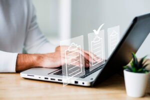 Anvisa lança edital para mapear laboratórios capazes de detectar metanol